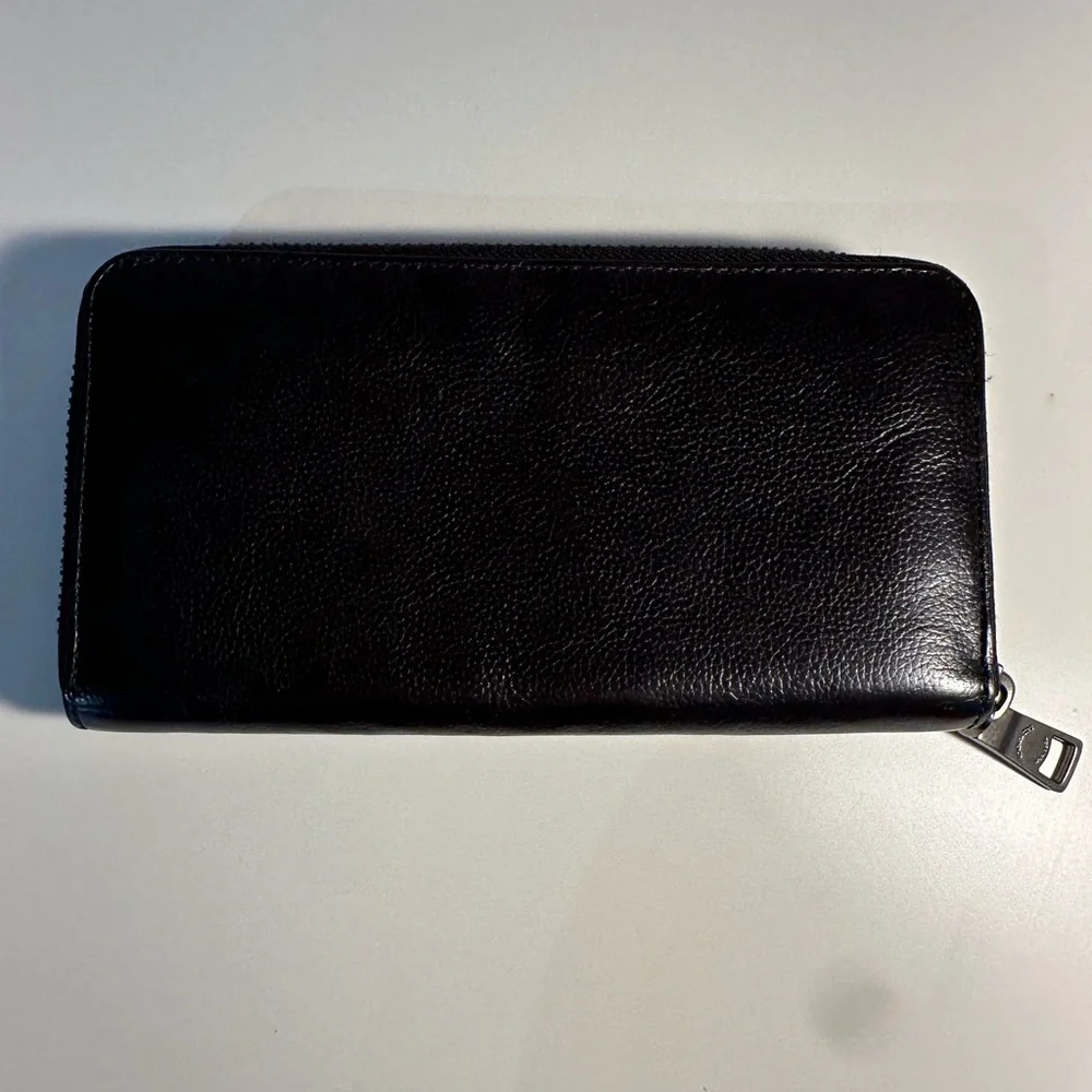 Coach elegant black